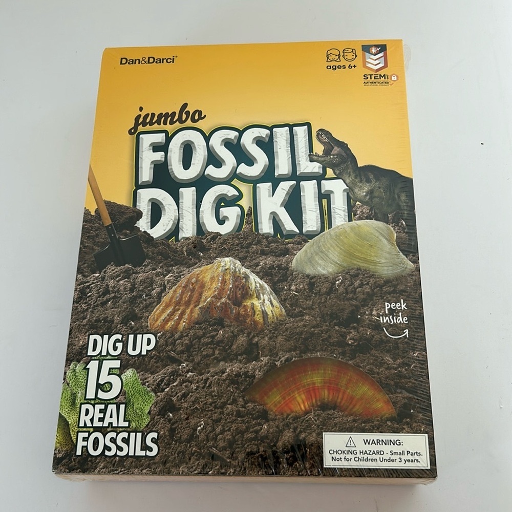 Jumbo Fossil Dig Kit NIB Sealed Hands On Educational 15 Real Fossils Ages 6+